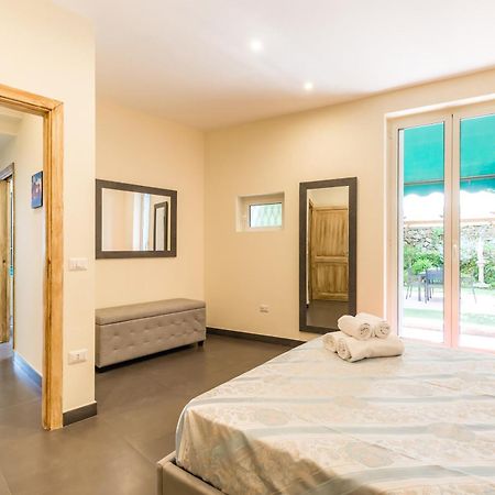 Villa Dolcevita With Parking By Napoliapartments Экстерьер фото