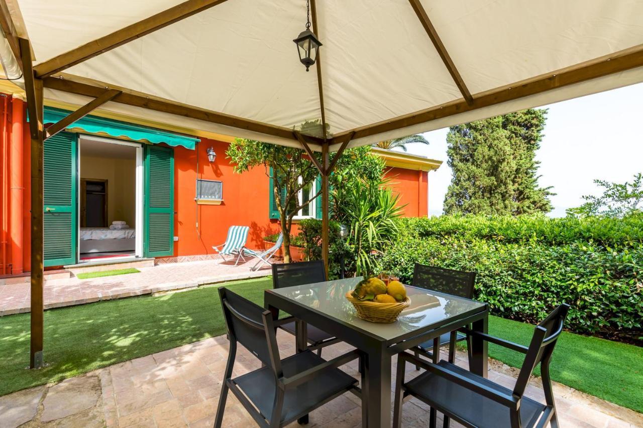 Villa Dolcevita With Parking By Napoliapartments Экстерьер фото